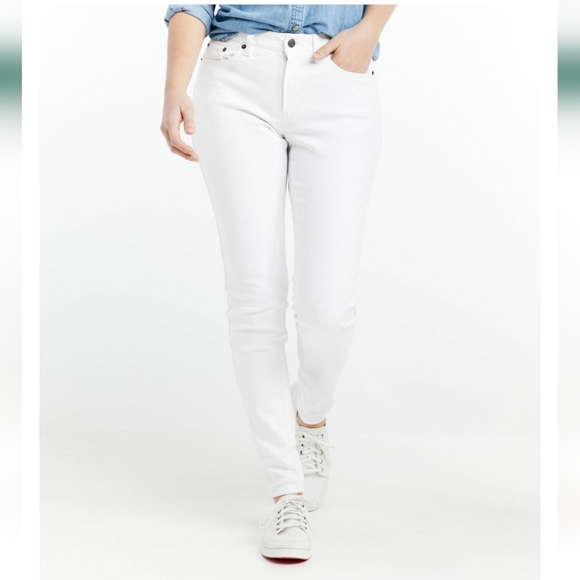 L.L. BEAN Classic Fit Skinny Jeans. White. Reg 2. - Picture 1 of 12